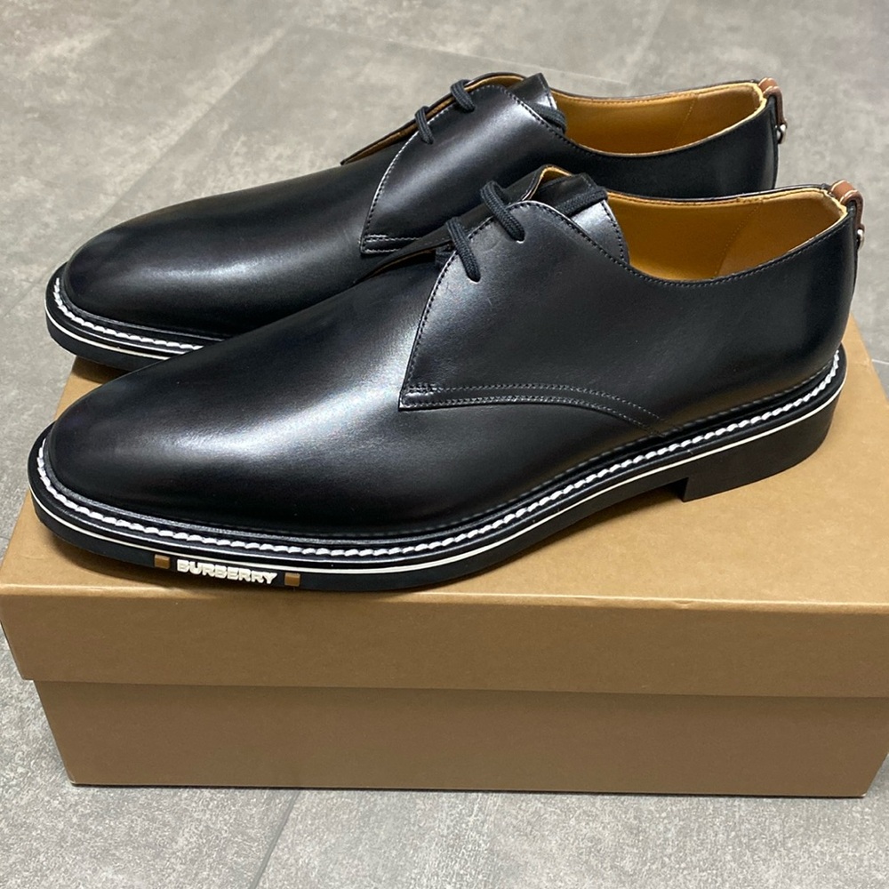 BNIB Authentic Burberry Humberton Dress Derby Shoe w/ Rubber Sole
